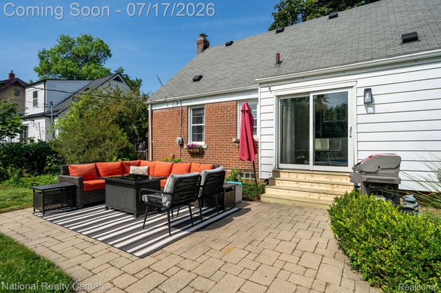 2028 N Wilson Avenue, Royal Oak, MI 48073