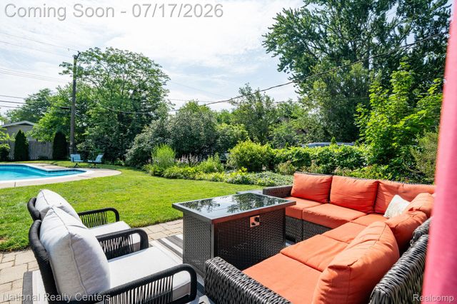 2028 N Wilson Avenue, Royal Oak, MI 48073