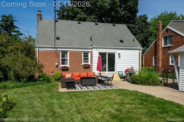 2028 N Wilson Avenue, Royal Oak, MI 48073