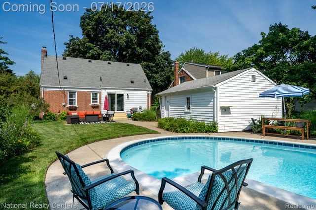 2028 N Wilson Avenue, Royal Oak, MI 48073