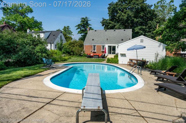 2028 N Wilson Avenue, Royal Oak, MI 48073