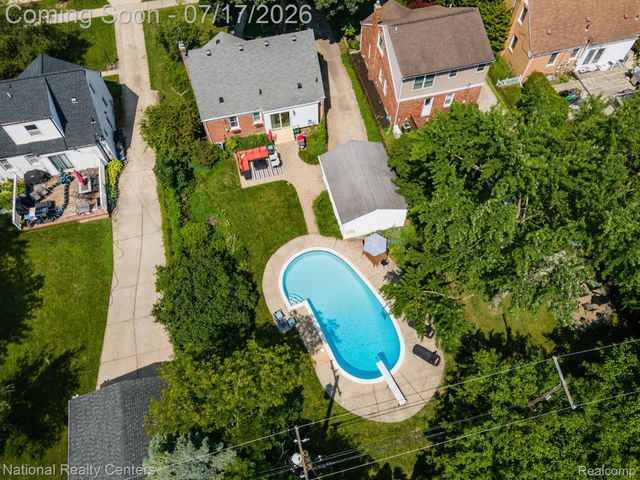 2028 N Wilson Avenue, Royal Oak, MI 48073