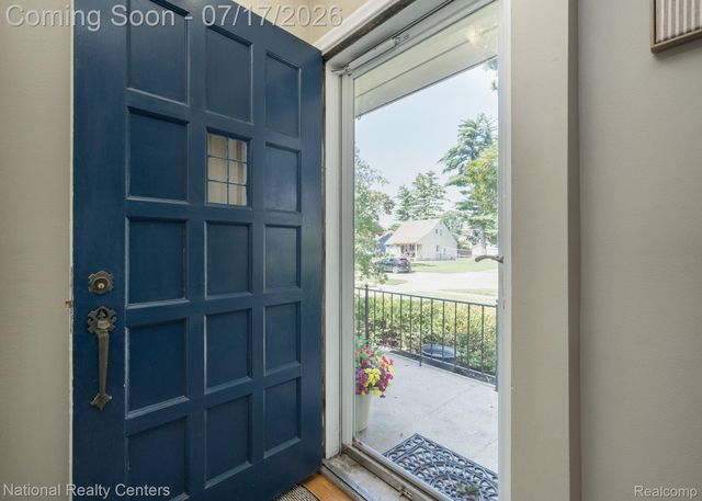 2028 N Wilson Avenue, Royal Oak, MI 48073