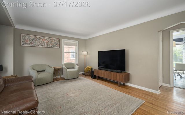 2028 N Wilson Avenue, Royal Oak, MI 48073