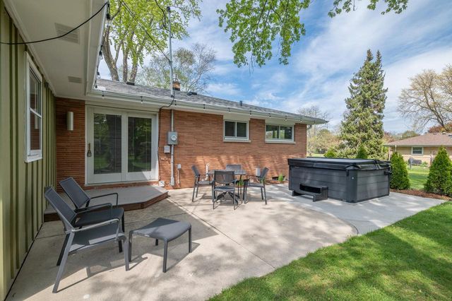 17465 Windemere ROAD, Brookfield, WI 53045