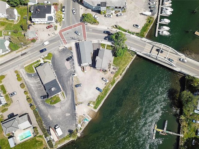 14 Phillips Street 2F, North Kingstown, RI 02852