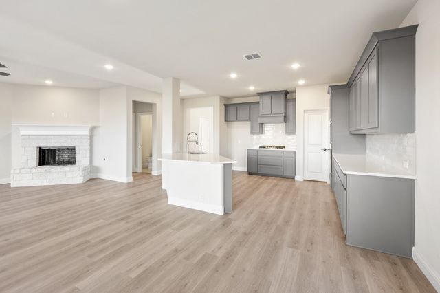 1024 River Oaks Drive, Godley, TX 76044