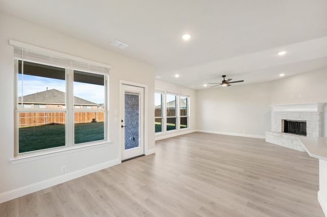 1024 River Oaks Drive, Godley, TX 76044