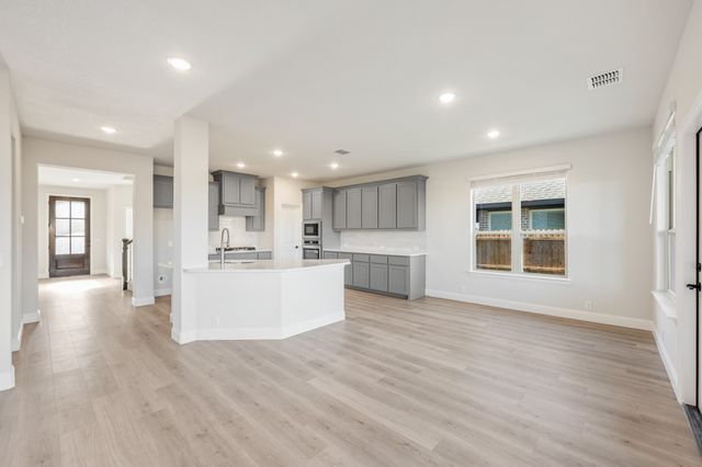 1024 River Oaks Drive, Godley, TX 76044