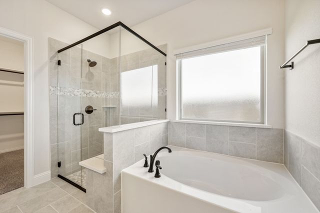 1024 River Oaks Drive, Godley, TX 76044