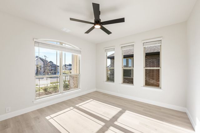 1024 River Oaks Drive, Godley, TX 76044