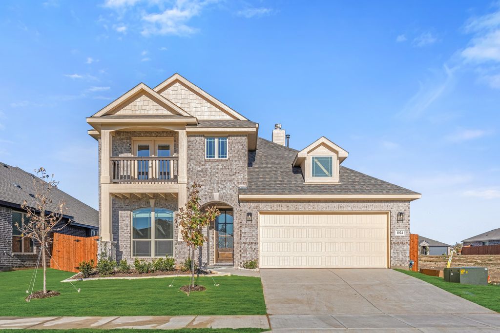 1024 River Oaks Drive, Godley, TX 76044