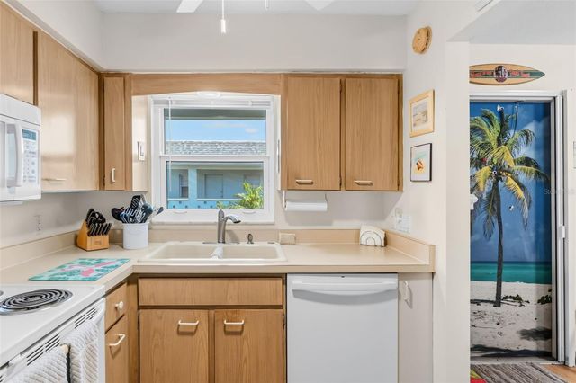 611 GULF DRIVE N C27, Bradenton Beach, FL 34217