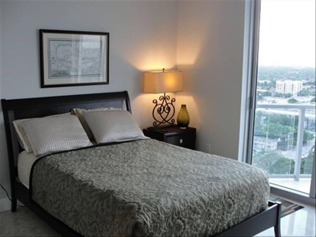 185 SW 7TH Street 1802, Miami, FL 33130