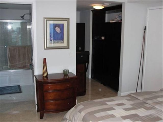 185 SW 7TH Street 1802, Miami, FL 33130