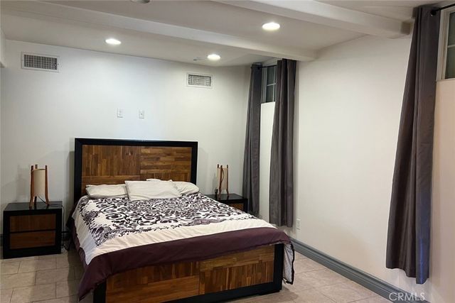 940 Hilldale Ave, West Hollywood, CA 90069