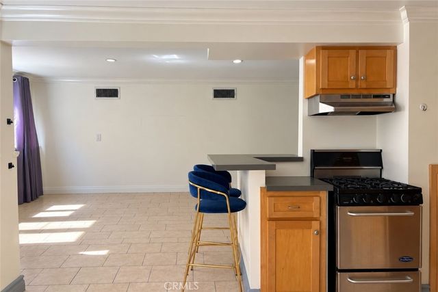 940 Hilldale Ave, West Hollywood, CA 90069