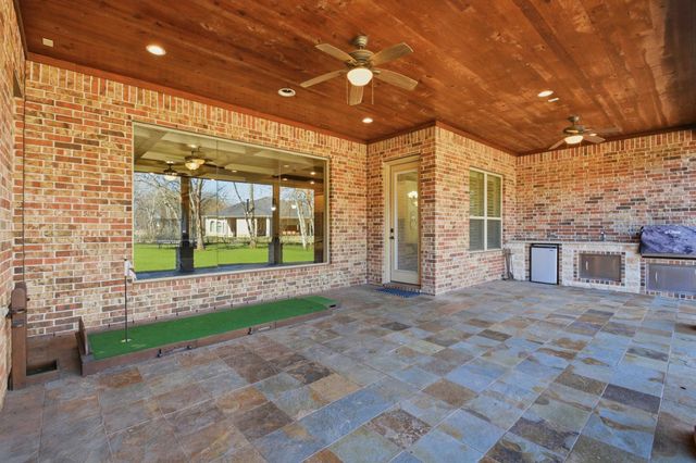 32802 Wesleyan Court, Fulshear, TX 77441