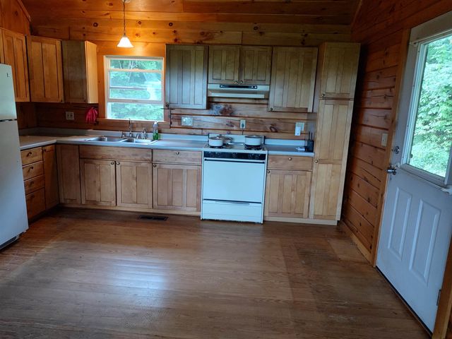 287 Meader Road, Ryegate, VT 05046