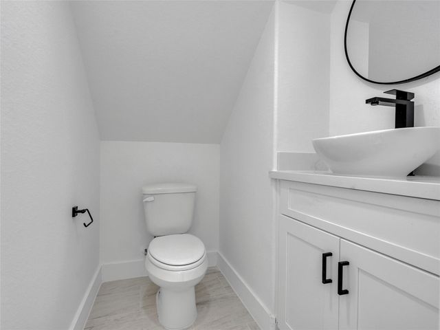 5126 Clover Street A, Houston, TX 77033