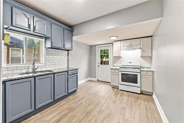 226 S 11th Street, Kansas City, KS 66102