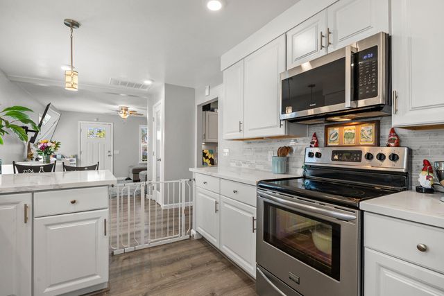 3761 Arizona Ave, Riverbank, CA 95367