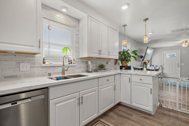 3761 Arizona Ave, Riverbank, CA 95367