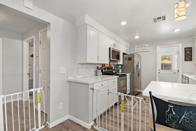 3761 Arizona Ave, Riverbank, CA 95367