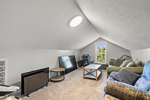 3761 Arizona Ave, Riverbank, CA 95367