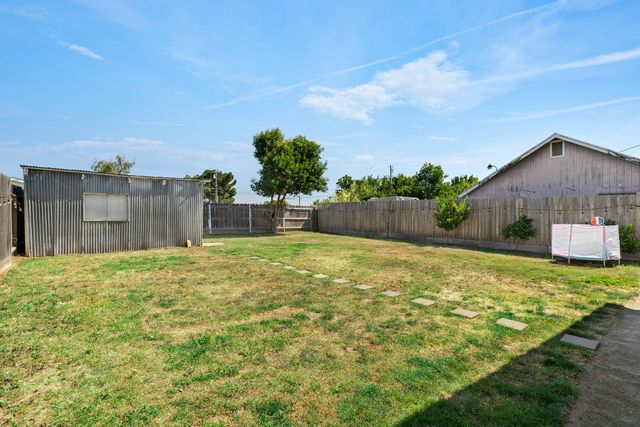 3761 Arizona Ave, Riverbank, CA 95367