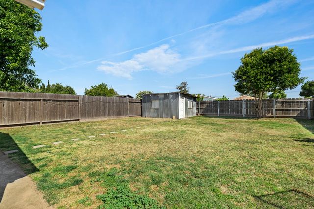 3761 Arizona Ave, Riverbank, CA 95367