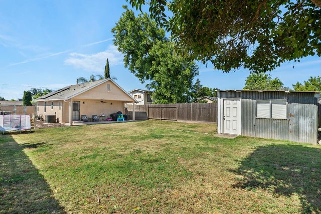3761 Arizona Ave, Riverbank, CA 95367