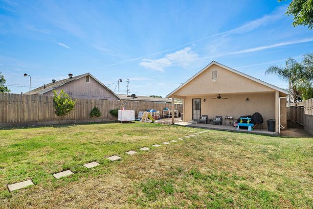3761 Arizona Ave, Riverbank, CA 95367