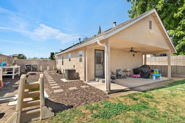 3761 Arizona Ave, Riverbank, CA 95367