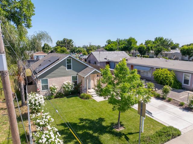 3761 Arizona Ave, Riverbank, CA 95367