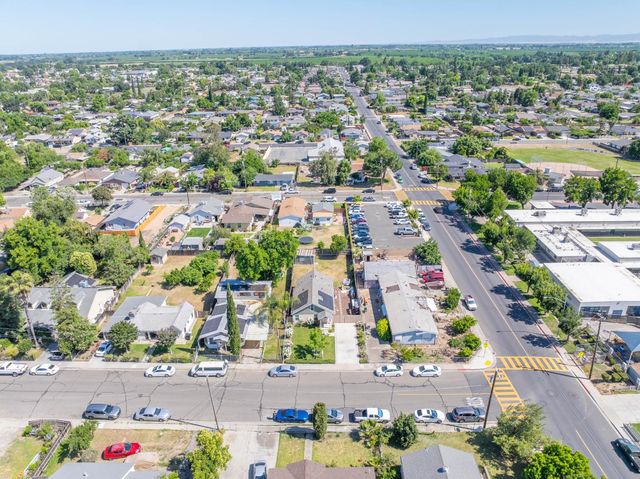 3761 Arizona Ave, Riverbank, CA 95367