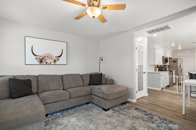 3761 Arizona Ave, Riverbank, CA 95367