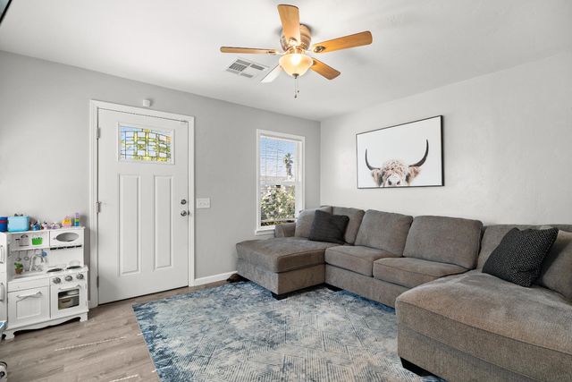 3761 Arizona Ave, Riverbank, CA 95367
