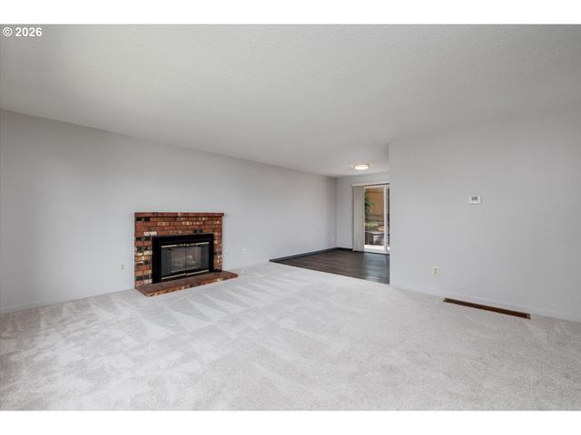 16910 Se LAUGARDIA Way, Milwaukie, OR 97267