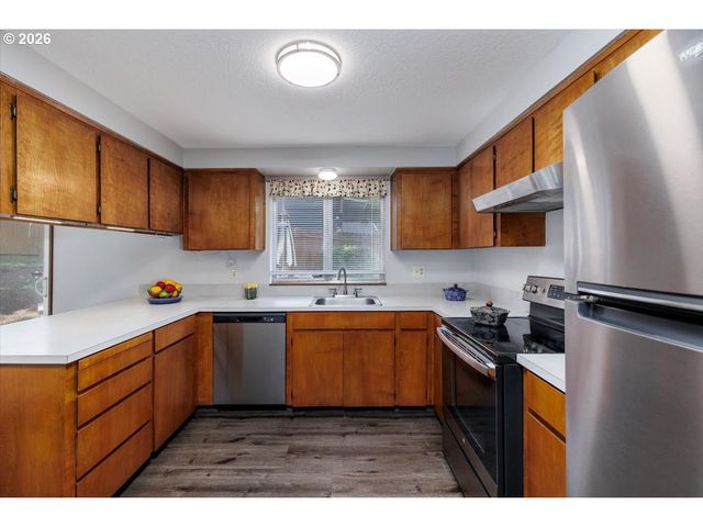 16910 Se LAUGARDIA Way, Milwaukie, OR 97267
