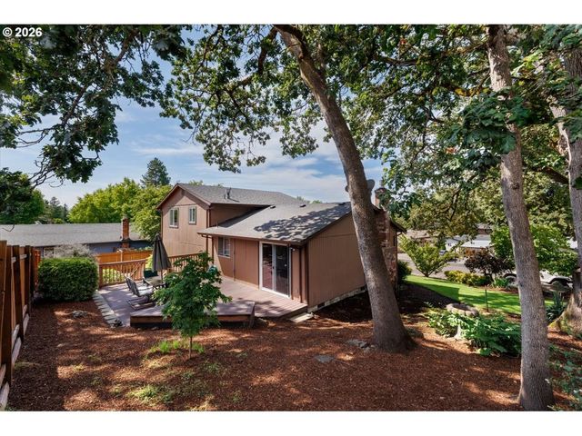 16910 Se LAUGARDIA Way, Milwaukie, OR 97267