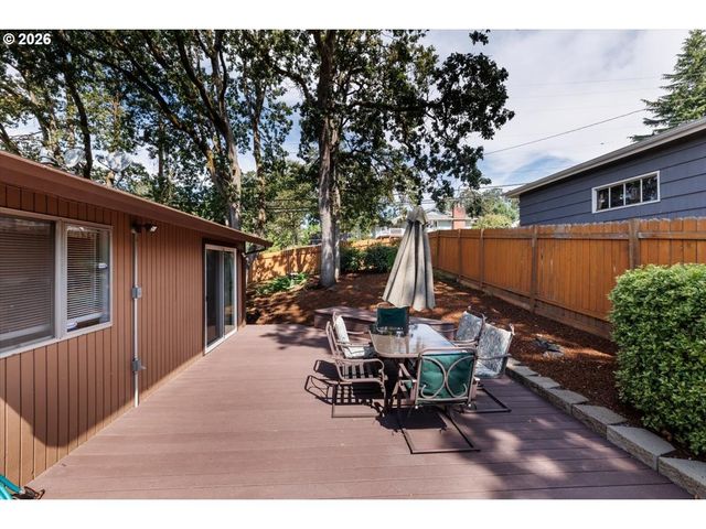 16910 Se LAUGARDIA Way, Milwaukie, OR 97267