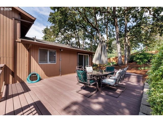 16910 Se LAUGARDIA Way, Milwaukie, OR 97267