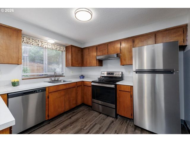 16910 Se LAUGARDIA Way, Milwaukie, OR 97267