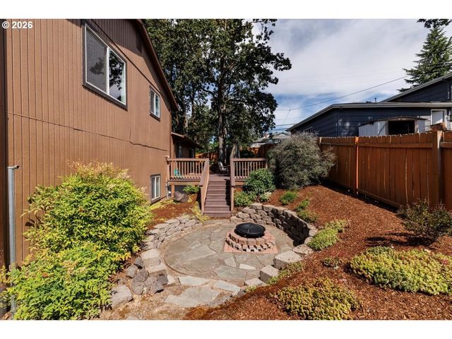 16910 Se LAUGARDIA Way, Milwaukie, OR 97267