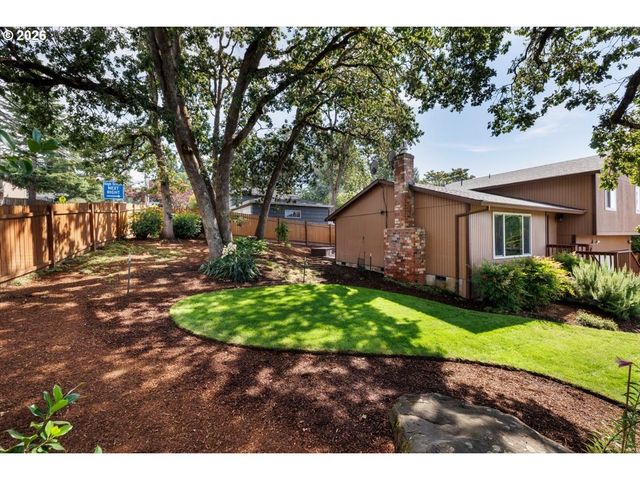 16910 Se LAUGARDIA Way, Milwaukie, OR 97267