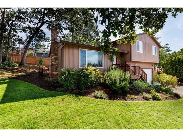 16910 Se LAUGARDIA Way, Milwaukie, OR 97267