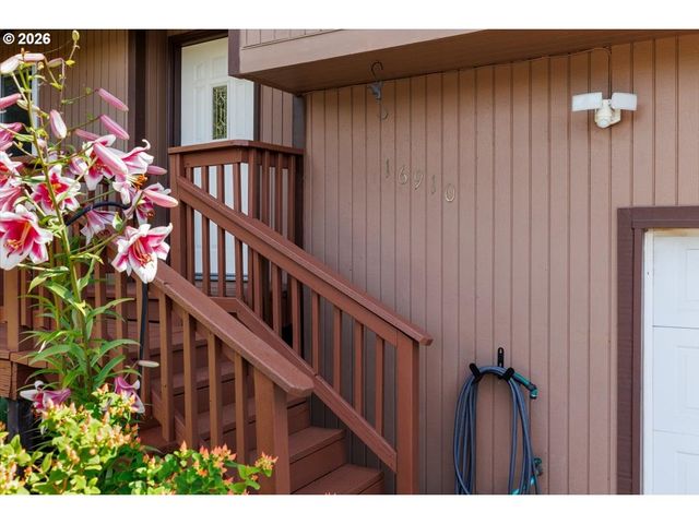 16910 Se LAUGARDIA Way, Milwaukie, OR 97267