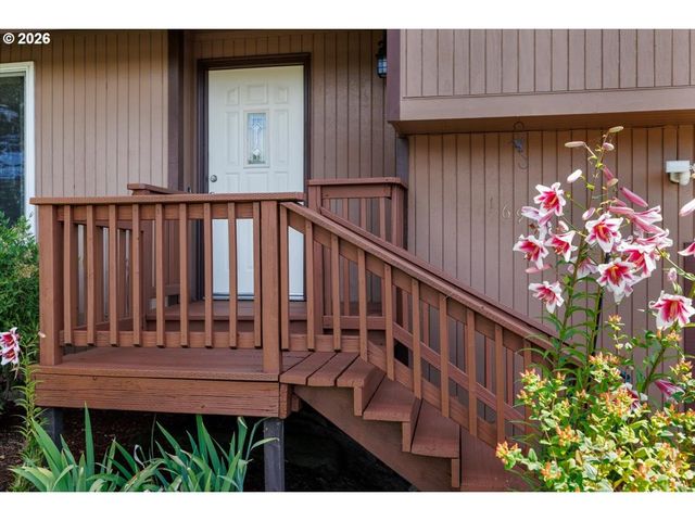 16910 Se LAUGARDIA Way, Milwaukie, OR 97267