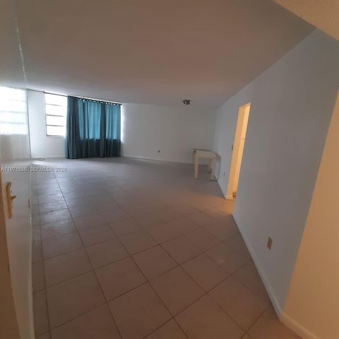 2750 NE 183rd St 1912, Aventura, FL 33160